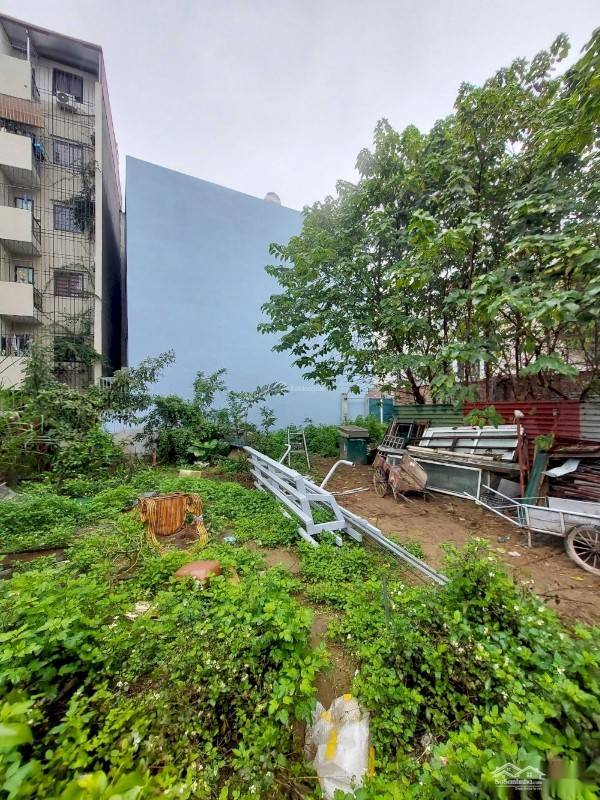 Bán đất thổ cư ngõ 279 Đội Cấn, mặt tiền 8m, đường 5,5m, view vườn hoa